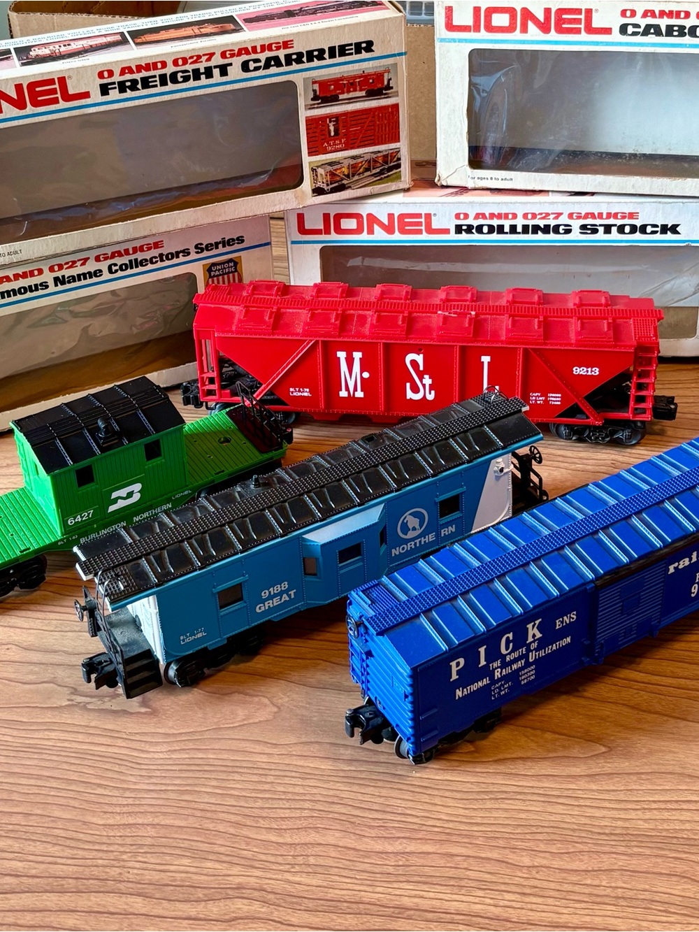 Lionel O Gauge Rolling Stock Train Lot